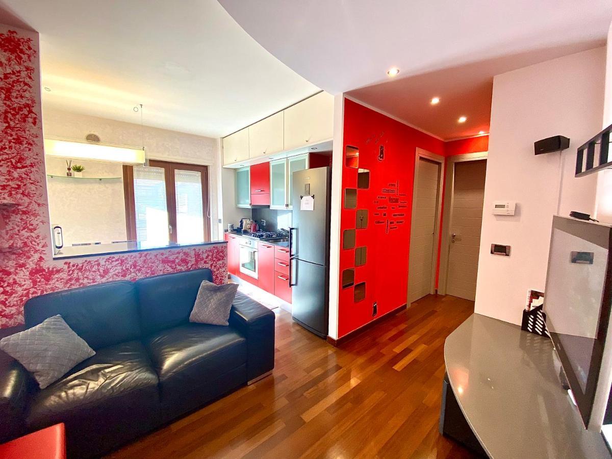 דירות מונפלקונה Red House מראה חיצוני תמונה